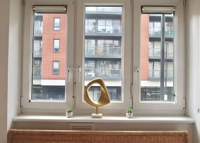 Chic 4-Bed Apartment In Trendy Clerkenwell W Balcony And Walking Distance To Tube